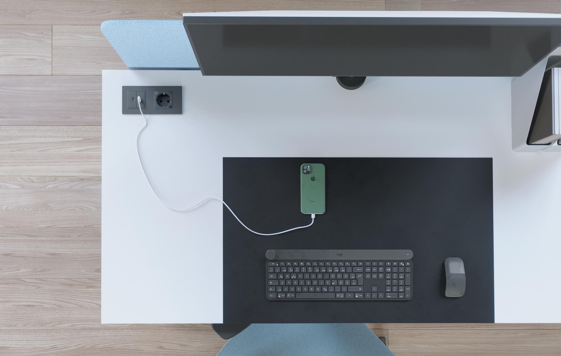 Desk_Iphone_Charge